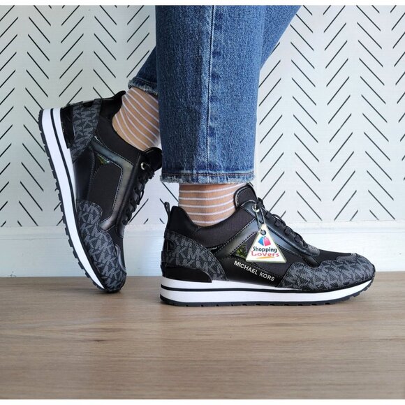 ❤️MICHAEL KORS WILMA Trainer Sneaker 5.5 Womens Black Monogram Fashion Lifestyle - Picture 3 of 10